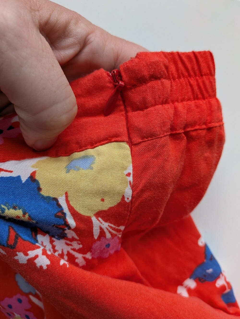 ModCloth Bright Red Retro Floral Pocketed Mini Skirt 🌸✨ - Picture 6 of 11